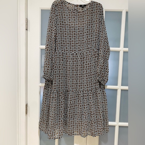 Ellos Women's Plus Black Geometric Print Sheer Overlay Tiered Dress Size 18/20 - Picture 7 of 17